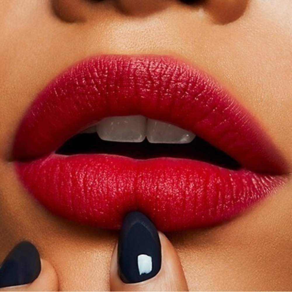 MAC Powder Kiss Liquid Lipcolour -Haute Pants